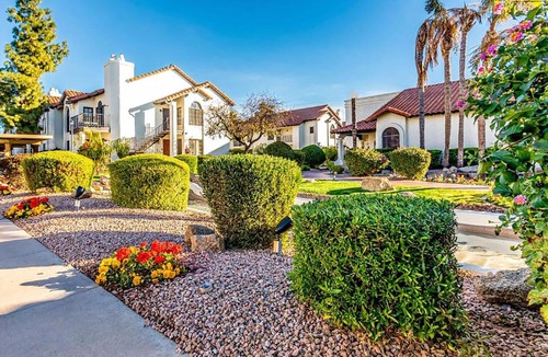 Central Scottsdale Condo | Splendid Condo in Prime Scottsdale Location - 2BD/2BA & Pool!