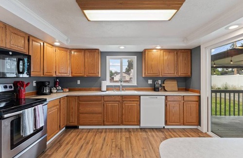 Spokane House | Spokane retreat with hot tub + theater room—sleeps 8! Pets OK