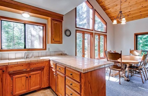 Yosemite West House | Sport Chalet
