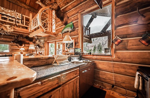 Superior Cabin | ⭐ Sportsman Dream Riverfront SKI PASS.Fireplace⭐