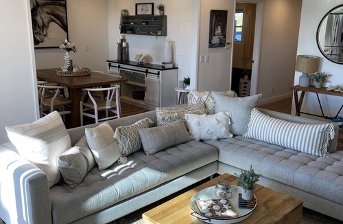 North City House | Stables to Sea! Enjoy the views from atop the hill in Solana Beach.