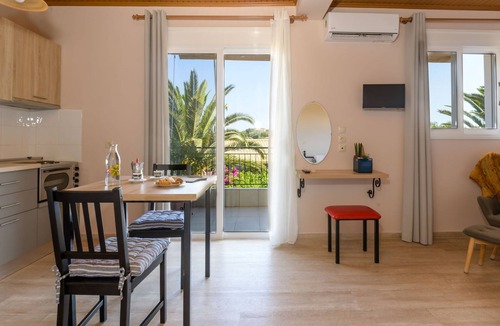 Mazarakata House | Standard Double Studio