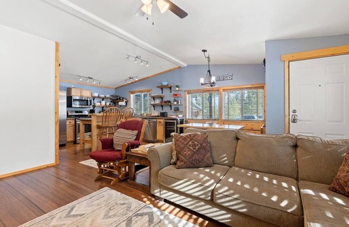 Stanley Cabin | Stanley Stays - The Bonanza Cabin