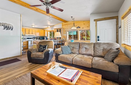 Stanley Cabin | Stanley Stays - The Ponderosa Pine Cabin