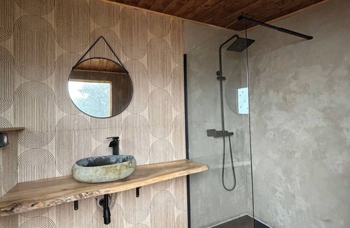 Vallica Cabin | Star-lit dome with private spa