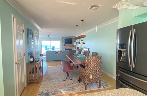 Willoughby Spit House | Starfish Cottage . Direct Beachfront!