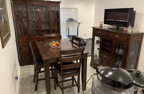 Charleston House | Stately home conveniently located in the city with a riverfront view!