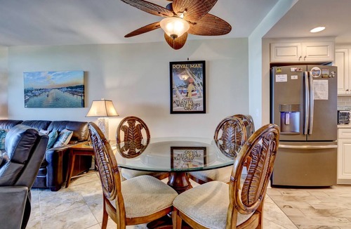 Wrightsville Beach Condo | Station One - 7I Seventh Heaven - Oceanfront condo community pool, tennis