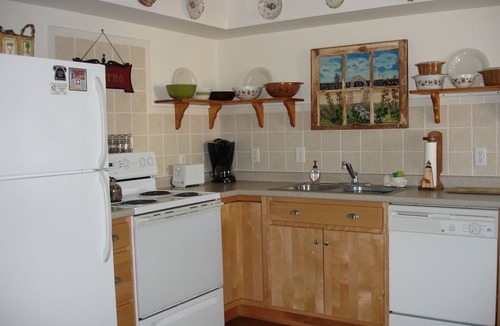 Ocean City Apartment | Stay just 6 houses from the boards in a 1928 Cottage in Old Town!