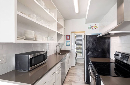 Sullivan's Island Apartment | Stay @ Ocean Spray at the Blue Horizon