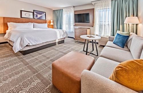Cedar Rapids Hotel | Staybridge Suites Cedar Rapids North by IHG