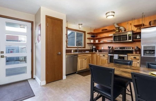 Boise Bench Condo | #StayInMyDistrict Furnished Monthly Rental Boise