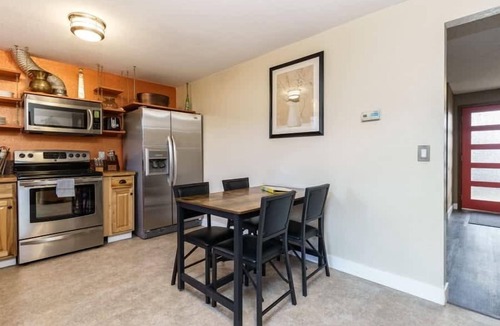 Boise Bench Condo | #StayInMyDistrict Furnished Monthly Rental Boise