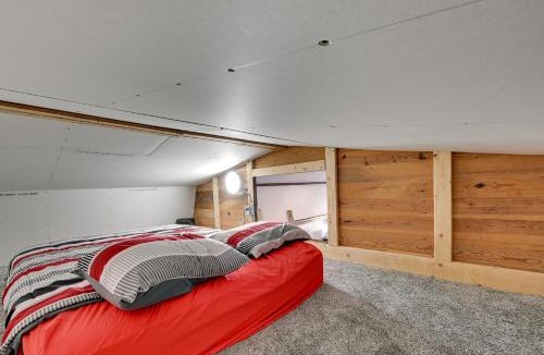 Austinville Apartment | Steamboat Rock Cabin: Bike, Hike, Fish!
