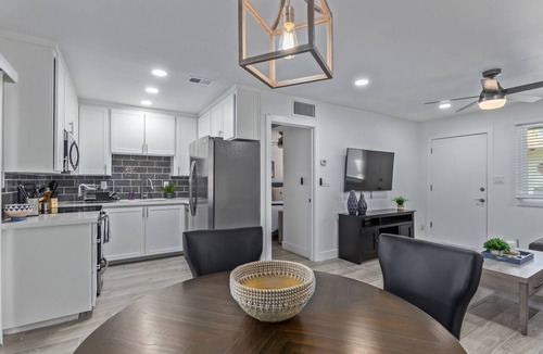 Papago Parkway Apartment | Stellar 1br Furnished Condo In Old Town Scottsdale - Pet Friendly PP311C