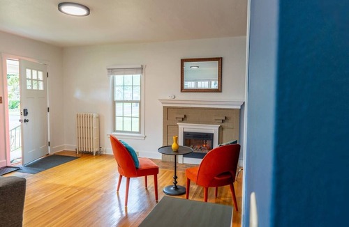 Manito House | Steps to Manito Park | Home + Private Suite