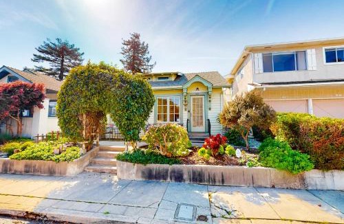 Beach Hill - Beach Flats House | Steps to Sand: 'Beach Hill Bungalow' w/Patio