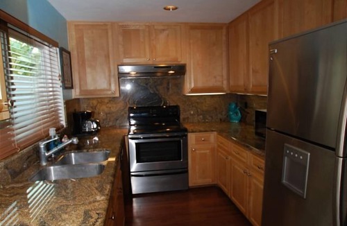 Santa Ana Heights Condo | Steps to Sand. Great Parking/Bikes!