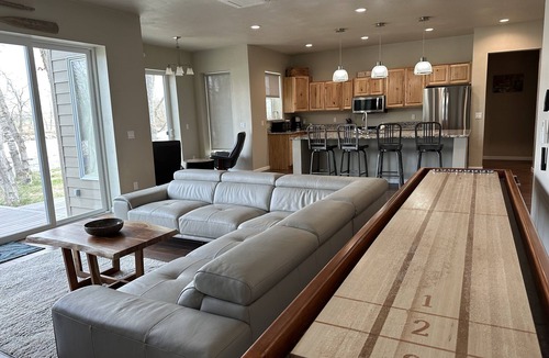 Absarokee House | Stillwater Riverfront Home, Close to the Beartooths, Fish from your door - Peace