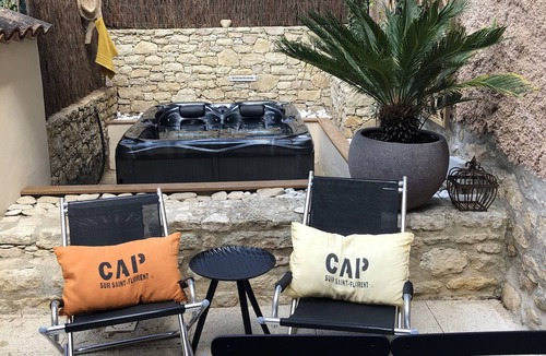 Saint-Florent House | Stone house in Saint-Florent, air-conditioned, in Corsica, with a hot tub and a terrace.