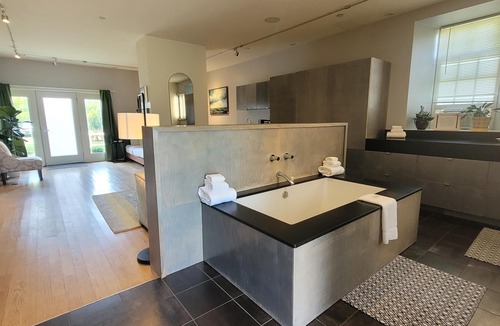 Little Compton Hotel | Stone House Inn