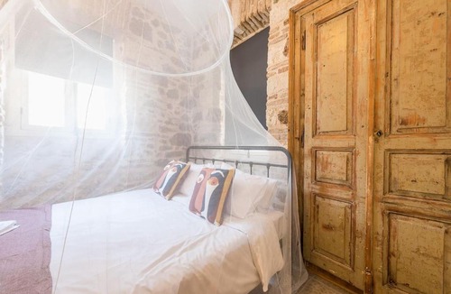 Thissio Apartment | Stone House Under Acropolis