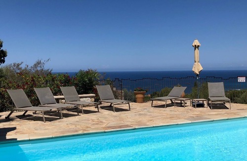 Marine de Davia Villa | Stone villa 7min walk from the beach, in estate with heated pool