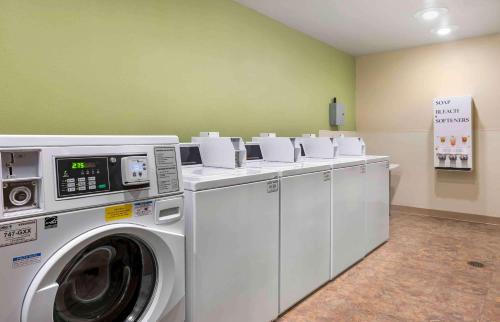 Sharonville Hotel | Studio 6 Extended Stay Cincinnati Sharonville OH
