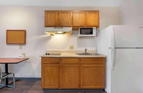 Sharonville Hotel | Studio 6 Extended Stay Cincinnati Sharonville OH