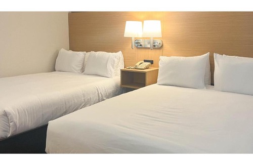 Warsaw Hotel | Studio 6 Suites Warsaw IN