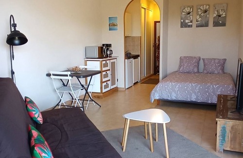 Santa-Lucia-di-Moriani Apartment | Studio apartment with a view and direct access to the ocean, with a pool in the heart of the Costa Verde