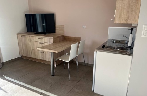Alata Apartment | Studio "Albitru" avec piscine & vue sur la baie d'Ajaccio !