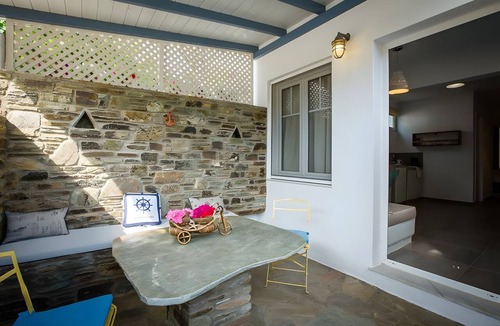 Gavrio Apartment | Studio Apartment 'Semi Basement -Superior Apartment' with Mountain View and Air Conditioning