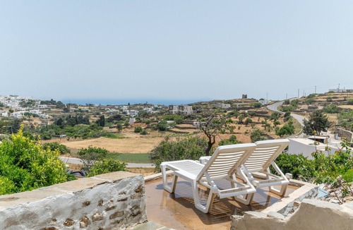 Sifnos Apartment | Studio Apartment 'Sifnos 7' with Sea View, Wi-Fi and Air Conditioning