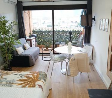 Santa-Lucia-di-Moriani Apartment | Studio bord de mer - Plage - Piscine - Wifi