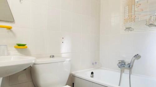 Marine de Saint Ambroggio Apartment | Studio Cocody 228 LUMIO