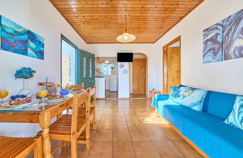 Katsimatika Apartment | Studio 'Dolphin 2' with Sea View, Wi-Fi and Air Conditioning