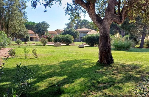 Lecci Apartment | studio floor for 2 people N°47 Fiori Di Cala Rossa