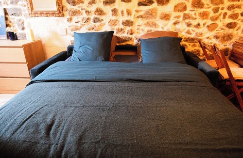 Corbara Bed & Breakfast | Studio in a village house in Corbara
