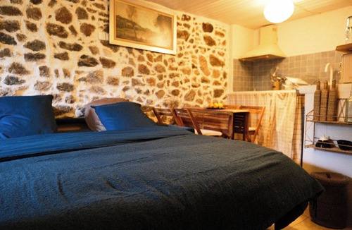 Corbara Bed & Breakfast | Studio in a village house in Corbara