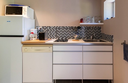 Patrimonio Apartment | Studio "Le - Ancienne Cave" with Mountain View and Wi-Fi
