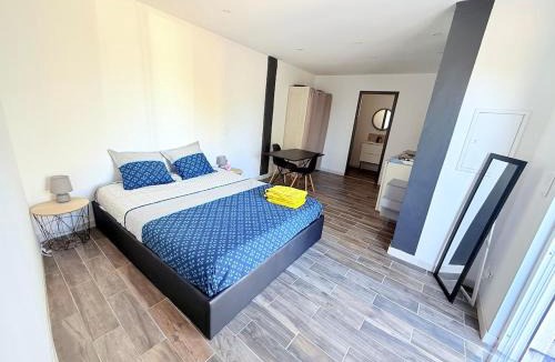 Santa-Lucia-di-Moriani Apartment | Studio vue sur les clémentiniers