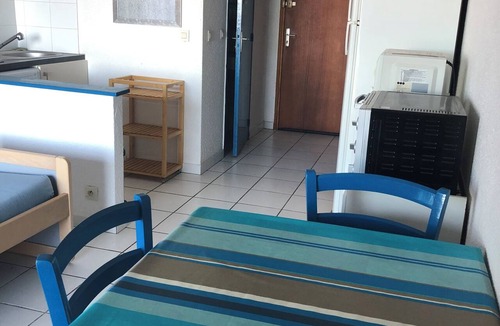 Moriani-Plage Apartment | Studio with ocean view – right on the water Pool & private parking