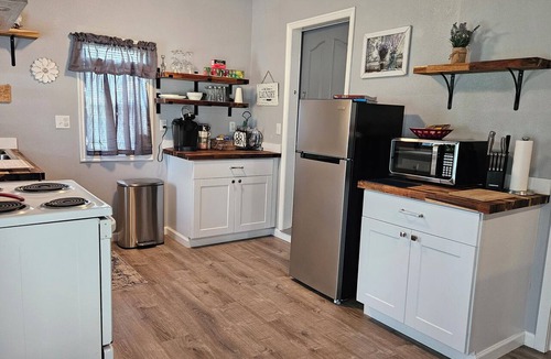 Payette Apartment | Studio with so much to offer! Small family and pet friendly.
