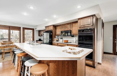 New Albany Cabin | Stunning Home Away From Home in New Albany, Ohio, For Restful Escapes to Nature