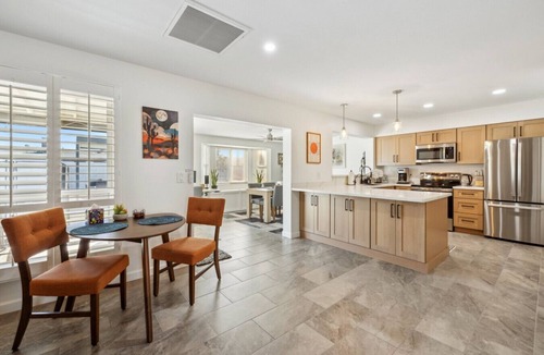 North Mountain House | Stunning Home | Heated Pool | Pergola | Grill