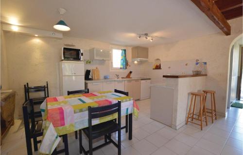 Prunete House | Stunning Home In Prunete With Swimming Pool