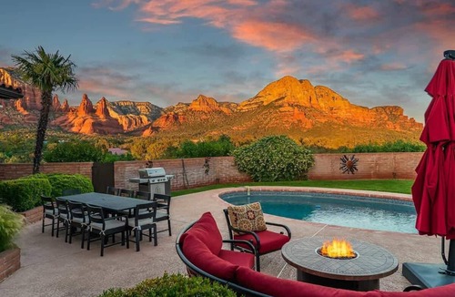 Sedona House | Stunning Luxury Paradise with Views, Pool and Hot