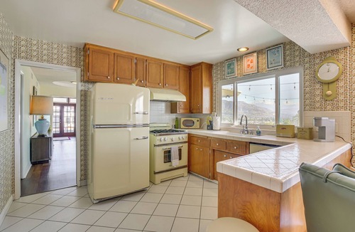 San Bernardino House | Stunning MCM Escape w/Mtn Views in San Bernardino