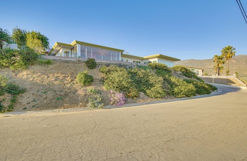 San Bernardino House | Stunning MCM Escape w/Mtn Views in San Bernardino